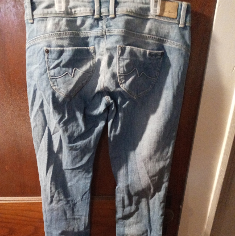 PePe low-rise jeans distressed/faded size 28